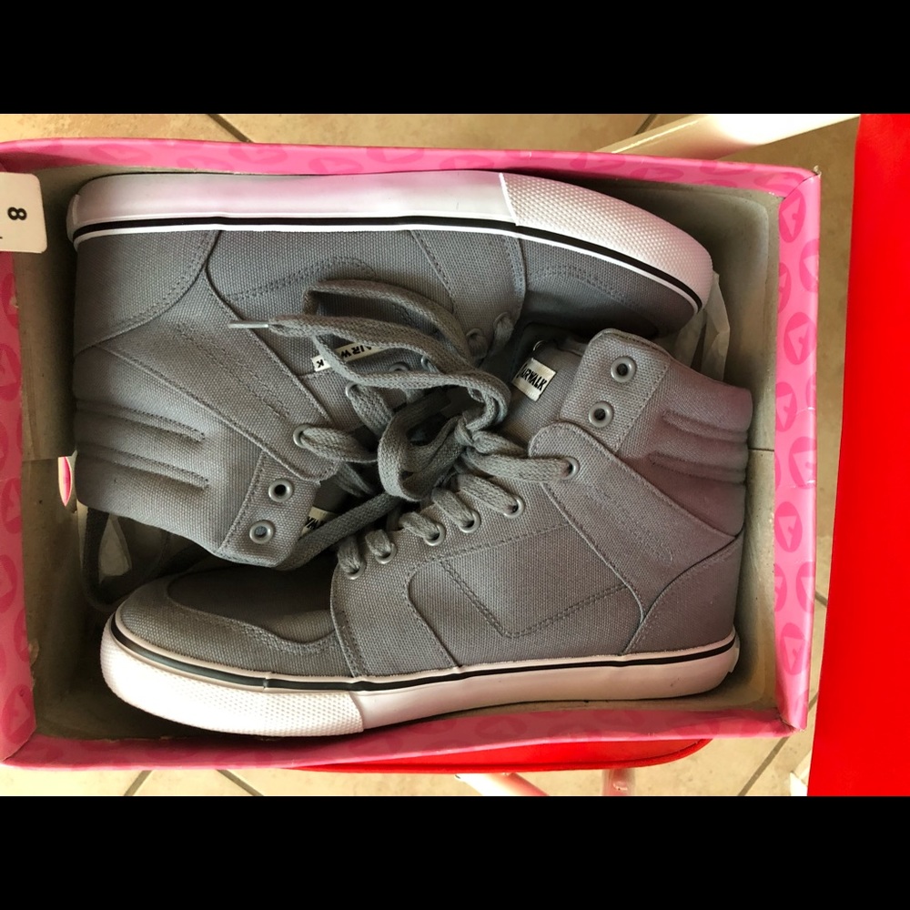Airwalk, sporty boots, size 8, Brand new